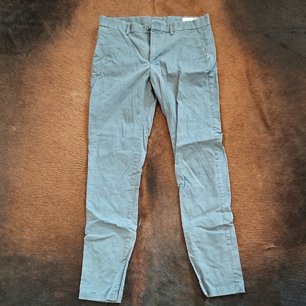 GAP Men's Light Blue/Gray Chinos Slim Tall